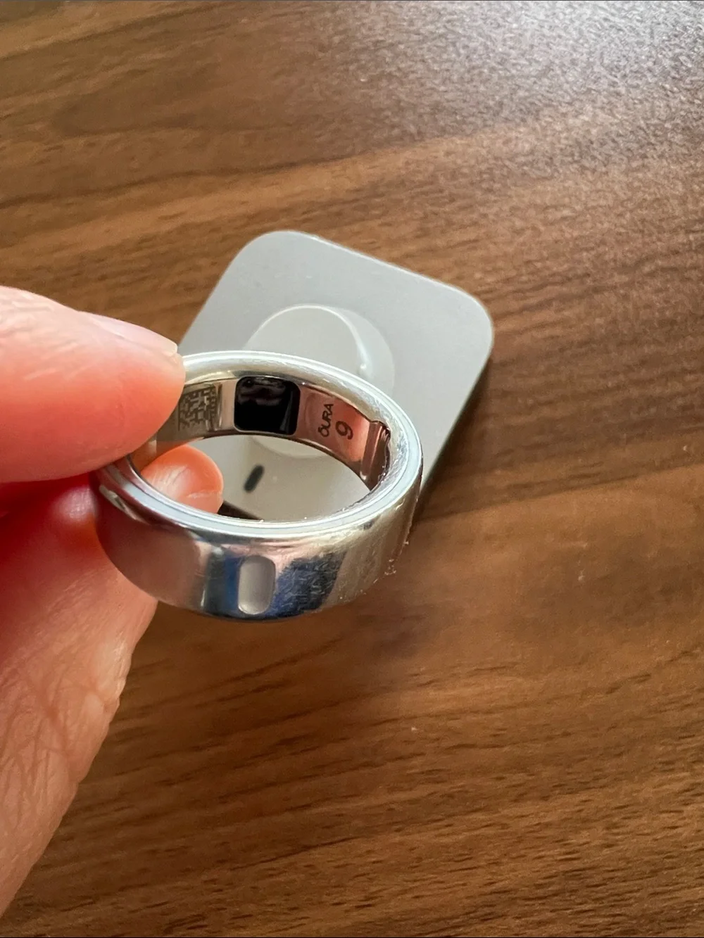 Oura Ring 4 Size 9  and charger